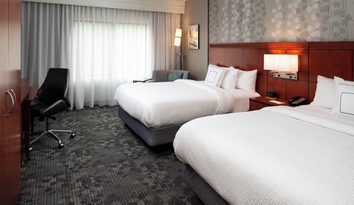 Room, 2 Queen Beds (Mobility/Hearing Accessible, Tub)