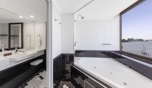 Suite, Jetted Tub, River View