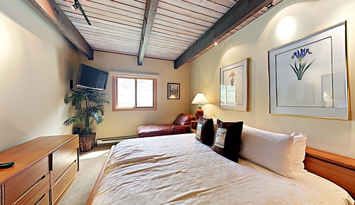 Deluxe Two Bedroom ~ D2H