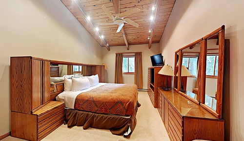 Deluxe Two Bedroom plus Loft ~ B3H