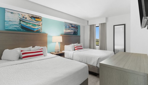 Pinnacle Oceanfront Queen Efficiency