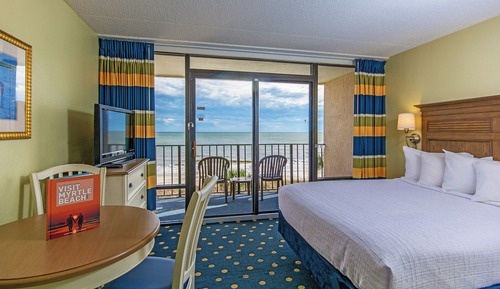 Schooner Oceanfront Junior Suite
