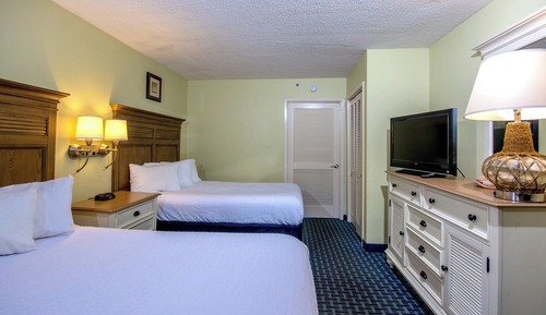 Pinnacle Oceanfront One Bedroom Queen Suite