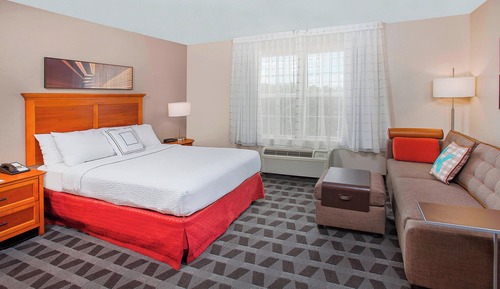 Studio, 1 Queen Bed with Sofa bed