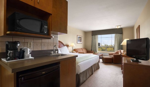 Standard Room, 1 Queen Bed, Accessible