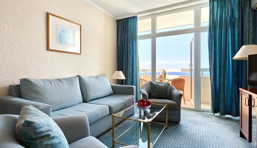 Suite, Sea View
