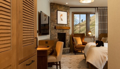 Room, Balcony (King Fireplace)