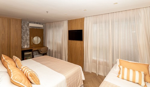 Deluxe Triple Room