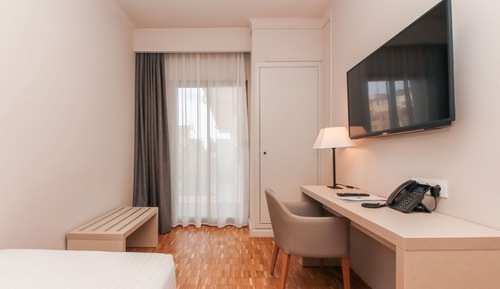 Deluxe Single Room