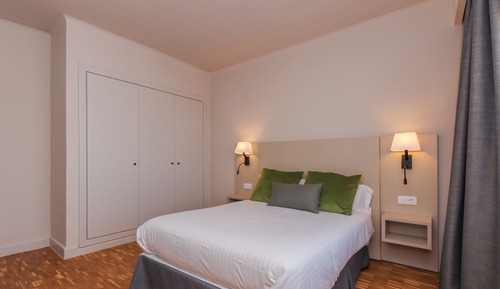 Deluxe Double or Twin Room, Balcony