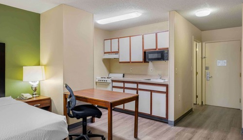 Studio, 1 Queen Bed, Non Smoking
