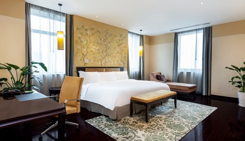 Suite, 2 Bedrooms, Accessible Bathtub, Club Lounge Access (Living Lounge Access)