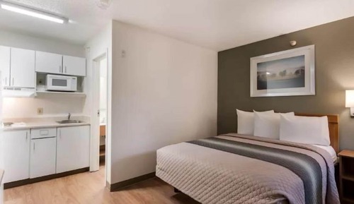 Economy Studio, 1 Queen Bed, Non Smoking