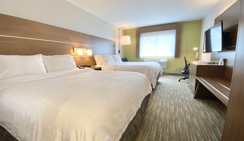 Studio Suite, 2 Queen Beds (Bath/Shower Combo)
