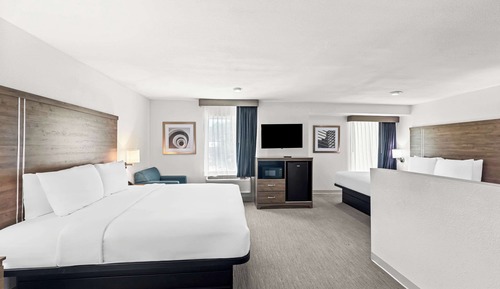 Suite, Multiple Beds, Non Smoking