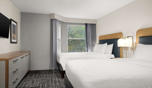 Suite, Accessible, Bathtub (1 Kingbed and 2 Doublebeds)