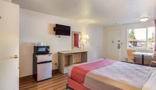 Standard Room, 1 Queen Bed, Smoking