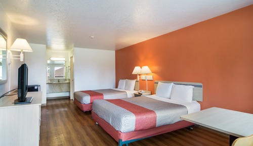 Standard Room, 2 Queen Beds, Non Smoking