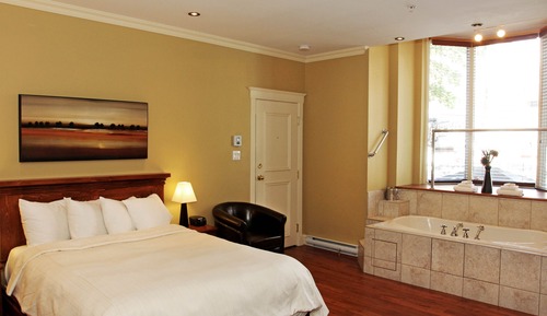 Premium Room, 1 Queen Bed