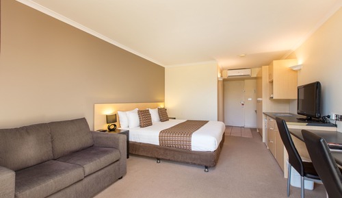 Deluxe King Room
