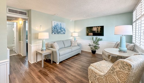 Suite, Multiple Beds, Poolside (Ground Floor)