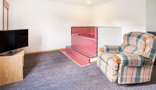 Suite, 1 King Bed, Hot Tub
