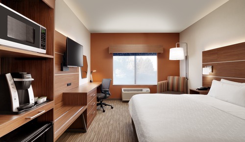 Standard Room, 1 King Bed, Mobility Accessible (Communications, Roll-In Shower)