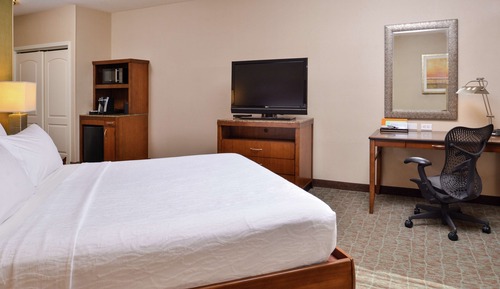 Deluxe Room, 1 King Bed