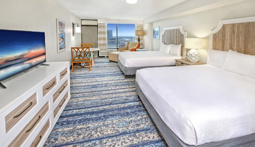Standard Room, 2 Queen Beds, Kitchen, Partial Ocean View