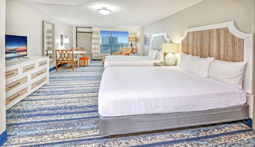 Standard Room, 2 Queen Beds, Partial Ocean View