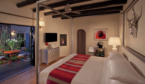 Deluxe Room, 1 King Bed, Courtyard View (The Icon Room)