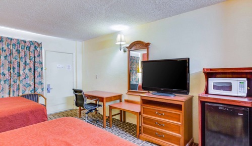 Room, 2 Queen Beds, Accessible, Non Smoking