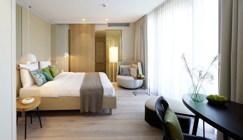 Suite, 1 Bedroom, Balcony (Natural)