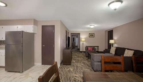 Suite, 3 Bedrooms, Non Smoking