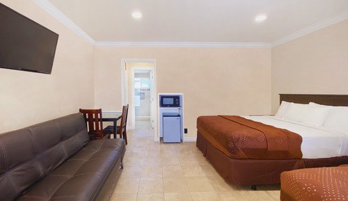 Family Suite, 2 Bedrooms, Non Smoking, Refrigerator & Microwave
