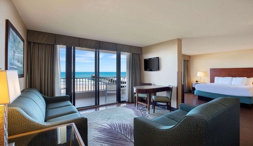 Studio Suite, 1 King Bed, Non Smoking, Oceanfront (Penthouse)