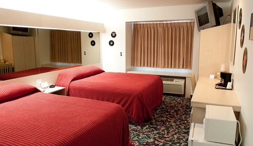 Deluxe Room, 2 Queen Beds, Non Smoking