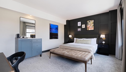 Deluxe Room, 1 King Bed, Accessible, Non Smoking (Hearing Impaired)