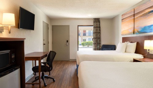 Room, 2 Queen Beds, Non Smoking