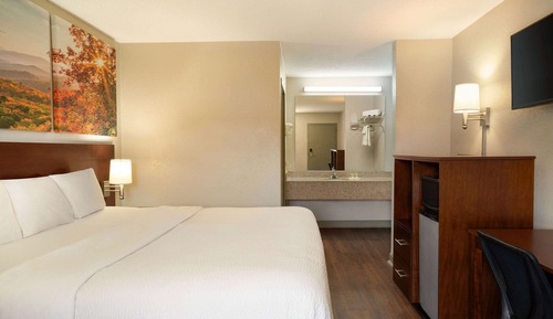 Standard Room, 1 King Bed