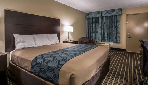 Standard Room, 1 King Bed, Smoking