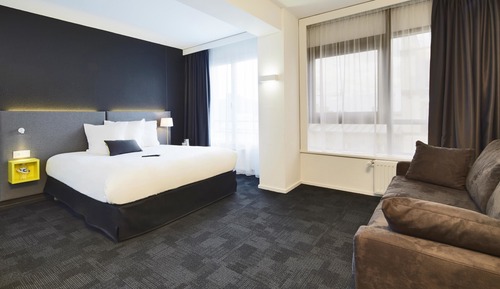 Junior suite, 1 double bed and 1 sofa bed