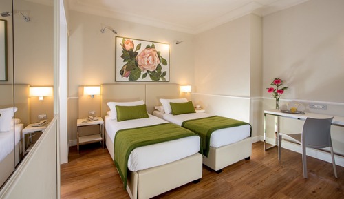 Standard Twin Room
