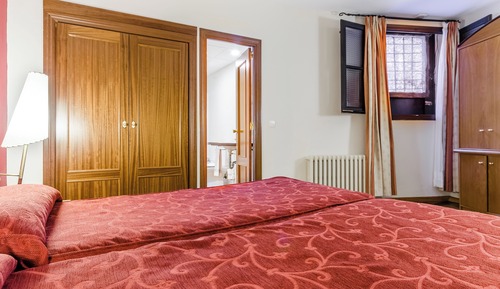 Triple Room (extra bed)