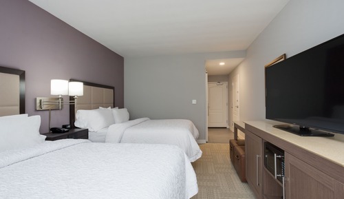 Room, 2 Queen Beds, Accessible, Bathtub (Mobility & Hearing)