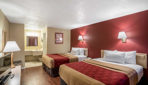 Standard Room, 2 Queen Beds, Non Smoking