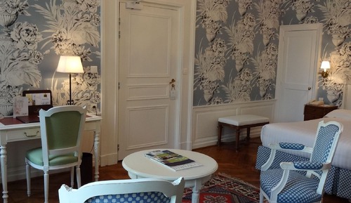 Family Room (3 adults)