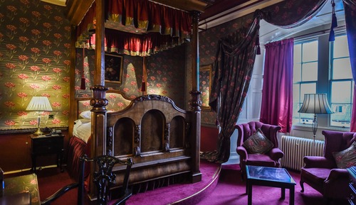Castle Feature room