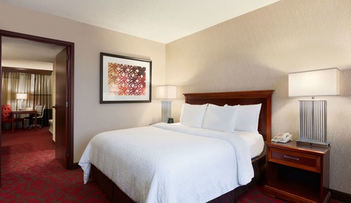 Premium Suite, 1 King Bed with Sofa bed, Corner