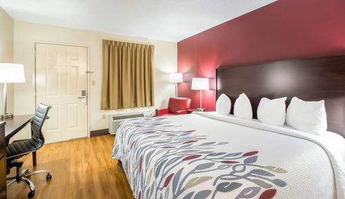 Deluxe Room, 1 King Bed, Smoking